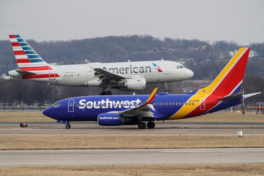 Us Airlines Cancel over 1300 Flights After Winter Storm