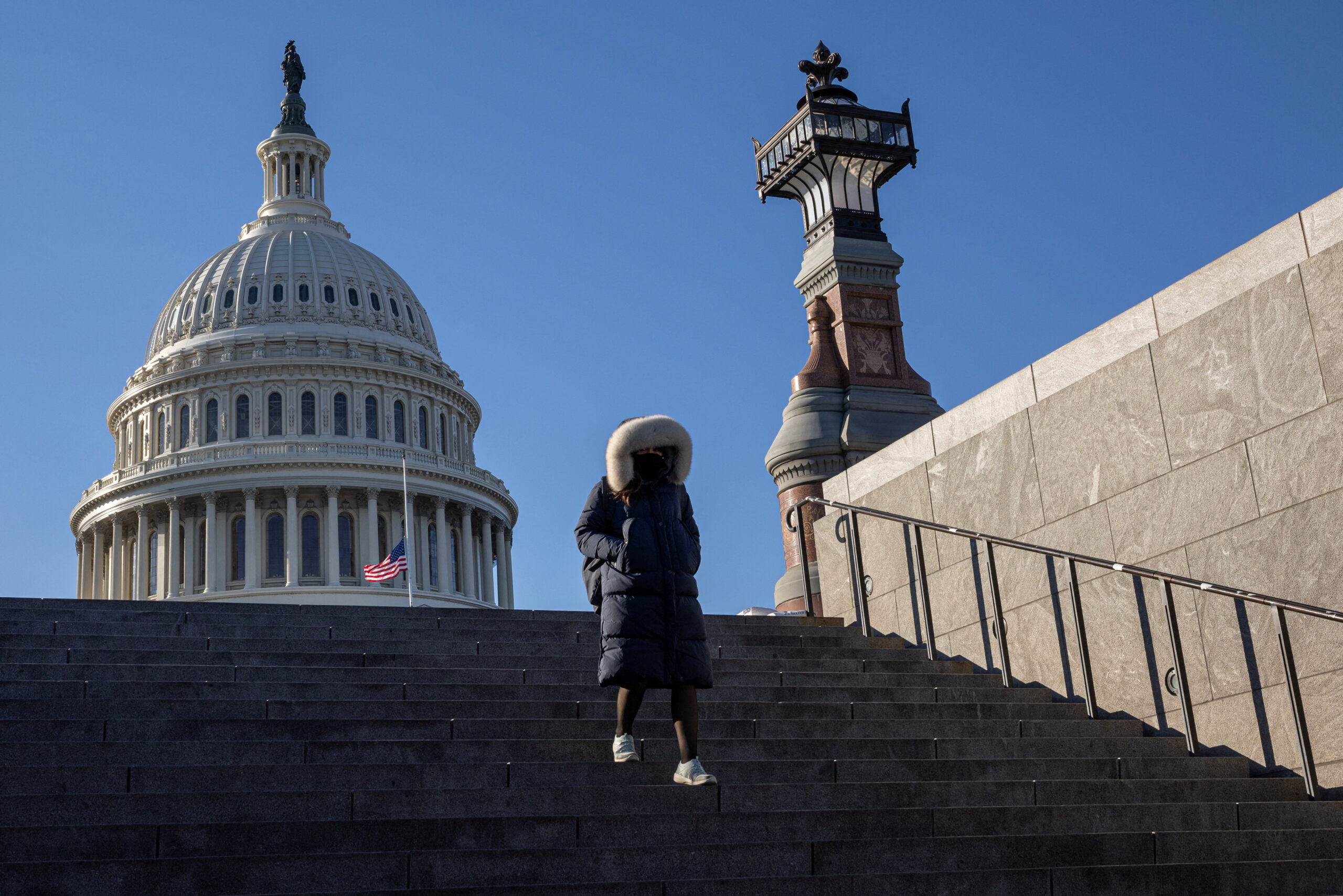 Apple Google Ceos to Join Tech Leaders at Trump Inauguration Media Reports Say