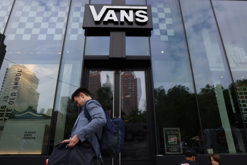 Vans Store