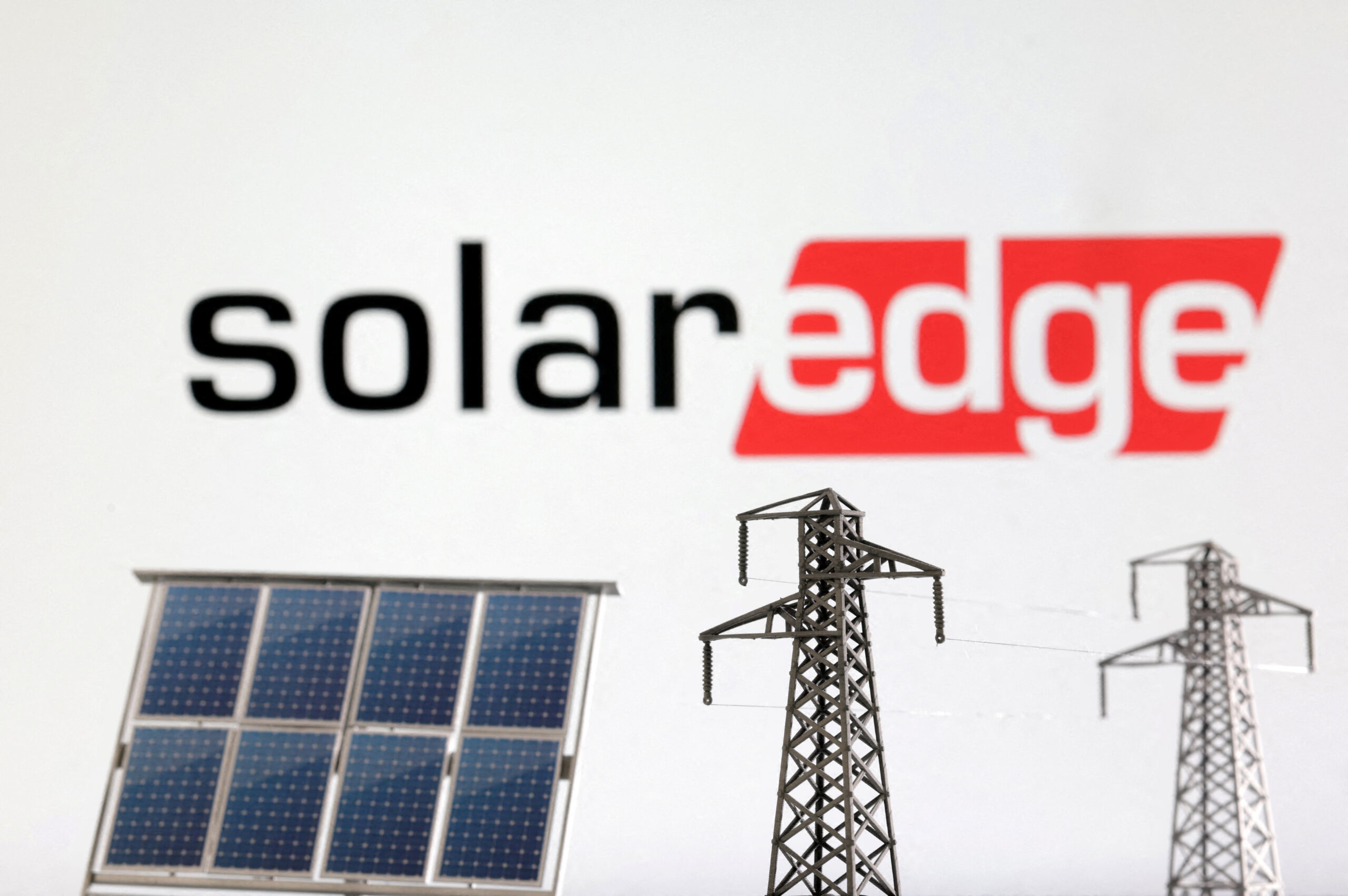 Solaredge nasdaq Sedg Stock Soars As Free Cash Flow Turns Positive Amid Wider Q4 Loss