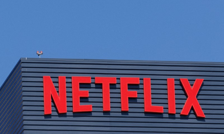 Netflix Stock Slides on Weak Q1 Guidance Wbd Deal Pressure